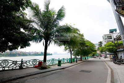 Bán nhà mặt hồ Quảng An, mặt tiền 10m, view trực diện Hồ Tây đẹp nhất quận Tây Hồ